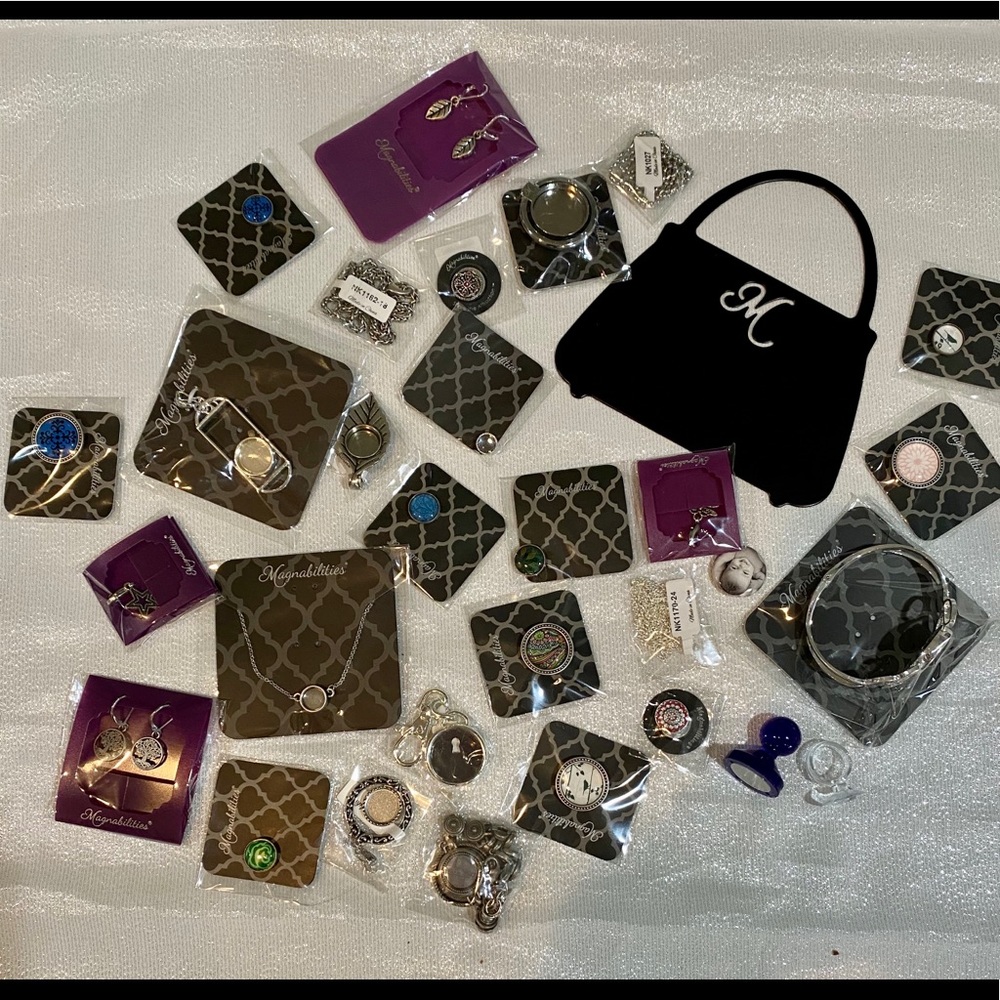 Magnabilities Magnetic jewelry